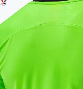 Camiseta de Fútbol Premium 100% Poliéster con Impresión de Logotipo Personalizado, Secado Rápido y Transpirable para Uniforme Oficial de Equipo, Directo de Fábrica OEM - Product Image 4