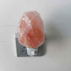 Cristal naturel rose sel de l'Himalaya applique sculptée à la main purifiant l'air décoration de la maison - Product Image 1