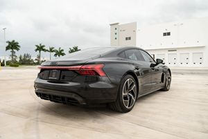 Audi RS e-tron GT 2024 con Sistema de Motor Dual Sincrónico y Transmisión Trasera de Dos Velocidades - Product Image 2