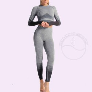 2024 nueva llegada de talla grande mallas deportivas de gimnasio para mujer conjunto de ropa deportiva de Yoga transpirable personalizada patrón de impresión de alta calidad - Product Image 4
