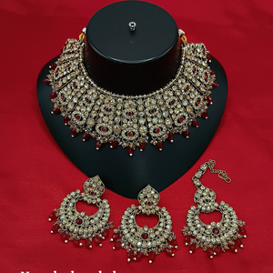 Juego de Gargantilla chapada en oro de diseñador con cristales austriacos de primera calidad y detalles con cuentas ideales para uso nupcial y ocasiones especiales - Product Image 3