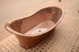 Baignoires en cuivre modernes et écologiques de qualité supérieure fabriquées pour une décoration de salle de bain confortable et sans fin chez Regal Metal World - Product Image 5