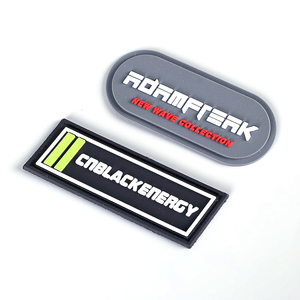 Parches de Goma de PVC Ecológicos y Duraderos, Etiquetas Personalizadas para Ropa con Logotipo, Corazón, Alfabeto, Relieve 3D, Cosidos, Coloridos - Product Image 2