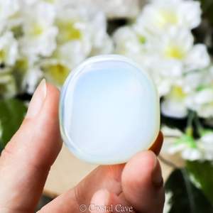 Opalite naturelle lisse forme ovale pierre de paume pour la guérison et la méditation pierre de poche pour l'amour énergie de guérison équilibre émotionnel - Product Image 4