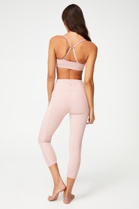 Leggings courts pour femmes legging capri pour gym et entraînement de fitness legging de haute qualité sur mesure pour femmes au prix de gros - Product Image 6