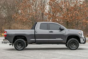 Tndra SR5 DoubleCab 4x4 2019, 17 900 miles, V.8, 4 roues motrices - Product Image 6