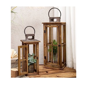 Linterna de vela de madera rústica con soporte decorativo hecho a mano de vidrio para el patio del jardín del hogar y la decoración de iluminación festiva - Product Image 1
