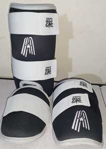 Protège-tibia en cuir personnalisé de sublimation OEM pour unisexe Design unique Protège-tibia de boxe noir Logo personnalisé - Product Image 5