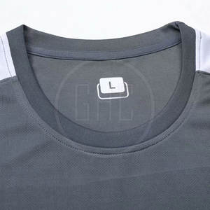 ชุดเสื้อฟุตบอลผ้าโพลีเอสเตอร์แบบระเหิดชุดเล่นฟุตบอลชื่อทีมออกแบบได้ตามที่ต้องการ - Product Image 2