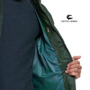 Venta caliente puffCustom alta demanda chaqueta puffer de moda con capucha cálida para hombre ligero OEM ODM moda Premium ropa de moda - Product Image 2