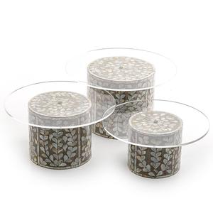 Support à gâteau rond en bois de qualité supérieure pour la décoration d'événements et de fêtes, finition noyer, pour la présentation de gâteaux et de desserts. - Product Image 4