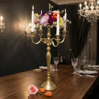 Centre de table candélabre doré classique à 5 bras pour la décoration de la maison et des tables de mariage
