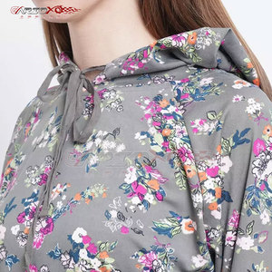 Chándal de Invierno para Mujer con Sublimación, Pantalones a Juego, Ligero, 100% Poliéster, Transpirable, Diseño con Capucha, Cierre con Cordón - Product Image 5