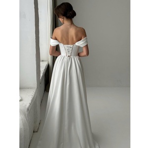 Robe de mariée à épaules dénudées Robe de mariée bohème à taille en V - Product Image 6