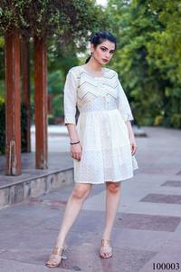 Traje indio Elegante Mejor tela Ropa étnica Khadi Túnica de algodón con bordado y trabajo manual Proveedor y exportador indio - Product Image 6