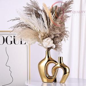 Handcrafted Metal Tabletop <b>Vase</b> with Minimalist Design, Perfect for Stylish Homes, Workspaces, and Decorative Display Areas - Product Image 5