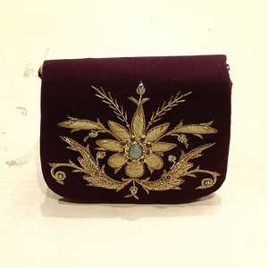 Venta al por mayor de moda bolso de mano para las mujeres señoras elegante accesorio de fiesta todos los días elegante bolso de mano esencial de hombro - Product Image 1