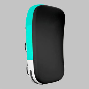 Protector de Patadas Curvo Mejorado para Artes Marciales y Grappling, Hecho en Pakistán, Disponible para la Venta - Product Image 3