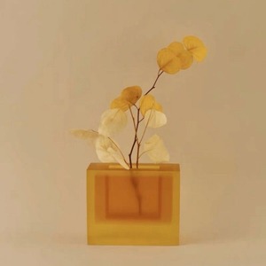 Florero de resina moderno hecho a mano de gran oferta 2025 con textura de mármol y patrón de remolino de agua para la decoración de macetas del hogar - Product Image 1