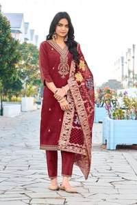 Vêtements indiens de style formel en gros d'usine directe de fournisseurs de l'Inde-Travail de broderie Artriddhs Vatican Simar - Product Image 3