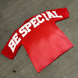 เสื้อยืดพิมพ์ลายหน้าจอแนวสตรีทแวร์สำหรับผู้ชายเสื้อวินเทจผ้าคอตตอนซัก100% สำหรับผู้ชายทรงหลวมมีชายเสื้อสไตล์ใหม่ - Product Image 3