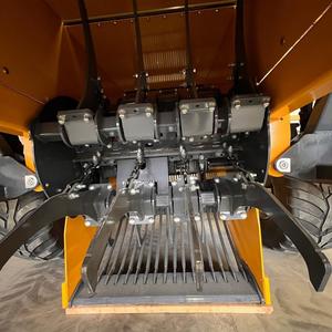 Ramasse-pierres Scorpio 550, 7 grilles, trémie de 5 yd3, capacité de 27 pierres et puissance hydraulique robuste pour un nettoyage de terrain haute efficacité - Product Image 4