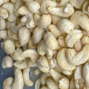 Hot Sale Best Rate Cashew Nut Kernel W320 Cashew Nuts Tin Box 20Kg Santigo Viet Nam Private Label Packaging Available - Product Image 1