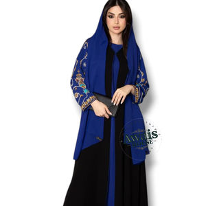 Kaftan islamique modeste noir, coupe trapèze, longueur au sol, manches longues, col en V, orné de cristaux, design simple, uni, 100% polyester pour femmes - Product Image 1