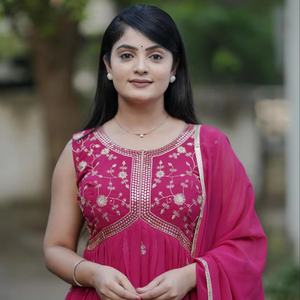 Nouvelle collection de robes de créateur indien Tissus en fausse georgette avec broderie pour femmes Vêtements de mariage - Product Image 2