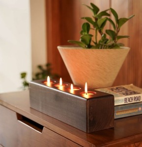 Porte-bougie en bois à quatre colonnes pour une décoration intérieure élégante, centre de table et éclairage d'ambiance chaleureux avec un design minimaliste - Product Image 2