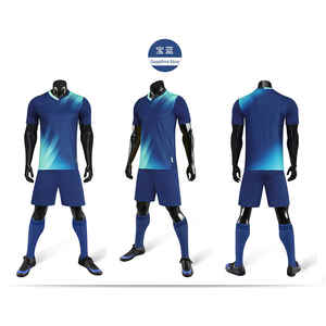 Ensemble complet d'uniformes de football personnalisés pour hommes 2025 – Maillots réversibles à col en V, manches courtes, respirants et à séchage rapide, pour toutes les saisons - Product Image 6