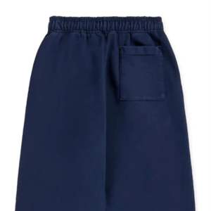 Pantalons de jogging basiques pour hommes - Élégants et confortables avec un design de jambe fuselée, idéal pour la course à pied, l'entraînement ou les journées décontractées - Product Image 5