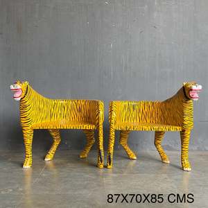 Sillón Tigre Hecho a Mano, Sofá de Madera Minimalista de Lujo para el Hogar u Oficina, Estilo Wabi-Sabi, Pintado a Mano por un Artista - Product Image 6