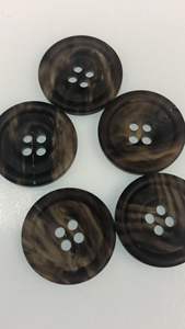 Botones de cuerno de búfalo de calidad superior 100% natural, botón ecológico en blanco para la industria de la confección de la India - Product Image 3