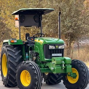 Compre John Deer Tractor 120hp 4x4wd con cargador e implemento Maquinaria agrícola a la venta con envío rápido a MÉXICO y EE. UU. - Product Image 1