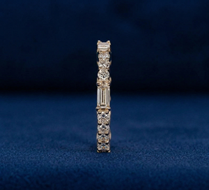 แหวนเพชรแล็บโกรว์ทรงเอเทอร์นิตี้ แบบมิกซ์คัท ทอง 14K ชุบโรเดียม เพชรบาแก็ตต์ 1.00 กะรัต ความสะอาดระดับ VVS1-VVS2 - Product Image 1