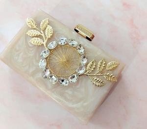 100% pochette en résine beige perle de qualité supérieure - Product Image 1