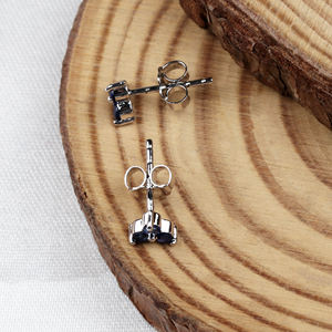 Boucles d'oreilles pour femme en argent sterling 925 avec pierre précieuse en saphir bleu naturel de Memoria Jewels | Vente en gros disponible - Product Image 3