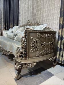 Juego de sala de estar moderno | 179 | ( 2 Sofa - 4 Berger - 1 Middle Table) Juego de sofás clásico al por mayor para muebles europeos de madera - Product Image 3