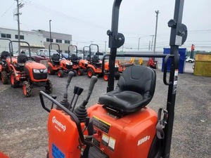 Tracteur à roues Kubota BX-25D avec moteur de 25/30/50 CV, tondeuse, chargeur frontal - Product Image 3