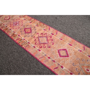 Alfombra Turca de 2.7x12 pies, Alfombra Pequeña Vintage, Alfombra Geométrica Naranja - Product Image 4