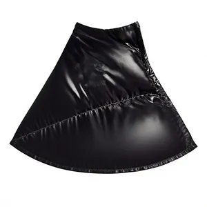 Pantalones de equitación acolchados negros de poliéster/nailon con diseño de bolsillo frontal con cremallera y capucha, y embalaje tipo chaleco. - Product Image 5