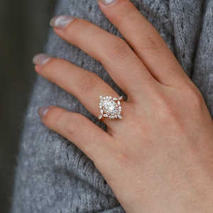 แหวนเพชรโมอิสสำหรับงานแต่งงานรูปวงรีที่สง่างามและทนทานมีเอกลักษณ์ผลิตภัณฑ์ประเภทดอกไม้ - Product Image 3