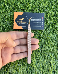 Pinzas profesionales para extensión de pestañas de acero inoxidable Peach Nude Diamond Grip Classic y volumen con punta puntiaguda - Product Image 2