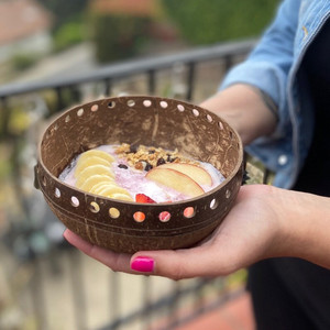 Tazón de coco punchout de dos tonos artesanales, uso natural sostenible para festivales especiales, producto único de Vietnam - Product Image 2