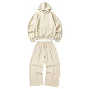 Sudadera con Capucha Orgánica GOTS + Pantalones Holgados con Pliegues Artic Wolf Ultra Heavy 520GSM con Estampado - Product Image 1