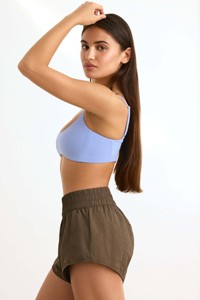Mini pantalones cortos elásticos para mujer Espresso personalizados de alta demanda, pantalones cortos de entrenamiento transpirables y de ajuste relajado Súper suaves y cómodos para mujer - Product Image 6