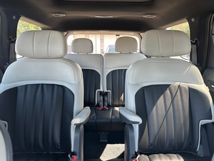 SUV Eléctrico 2025 EV9 Ecológico, Crossover de Tamaño Completo, Motor Doble, Tracción en las Cuatro Ruedas, Batería de Litio, Interior Oscuro en Cuero - Product Image 6