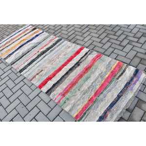 Alfombra Kilim Vintage de 3.37x9 pies, azul, blanca, con motivos de plantas y árboles, alfombra turca de lana. - Product Image 4