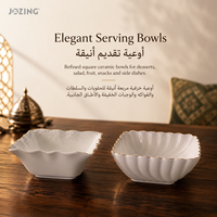 Ensemble de 2 bols carrés en porcelaine blanche avec bord doré, décor festonné et gaufré, style américain, passe au micro-ondes